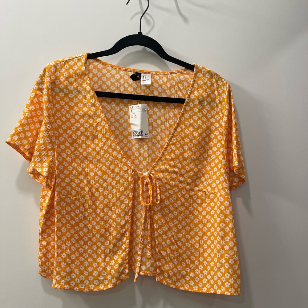 H&M orange and white cute top